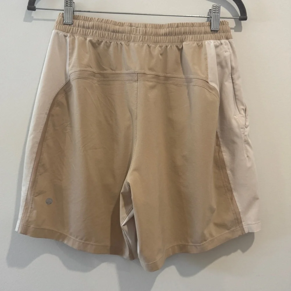 Lululemon Pace Breaker Shorts Size Medium - Picture 5 of 9